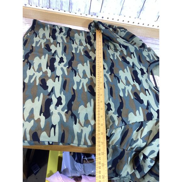 Velvet by Graham & Spencer Men’s Edie Camo Tee Size XL - Picture 3 of 6